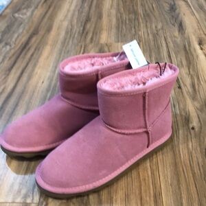 Time & Tru Womens Mini Suede Boots Size 6